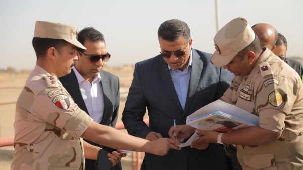 محافظ قنا يتفقد مشروعات حياة كريمة بأبوتشت 