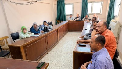 اجتماع لمناقشة تطبيق البصمة بالفيوم