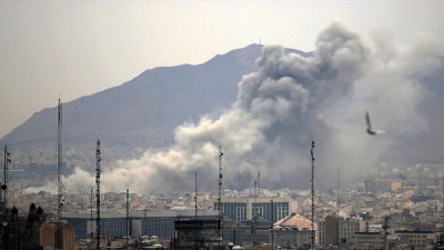 القيادة المركزية الأمريكية: تعلن تنفيذ ضربات دفاعية دقيقة ضد مواقع عسكرية ومنظومات دفاع جوي داخل إيران