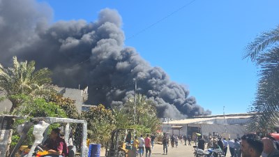حريق هائل بمصنع دهانات في دمياط الجديدة يسفر عن إصابة 7 حالات اختناق