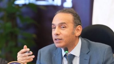 الدكتور إسلام عزام