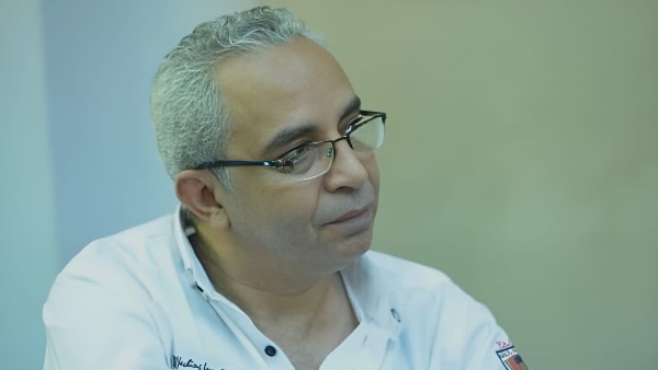  الكاتب الصحفي مصطفى صلاح