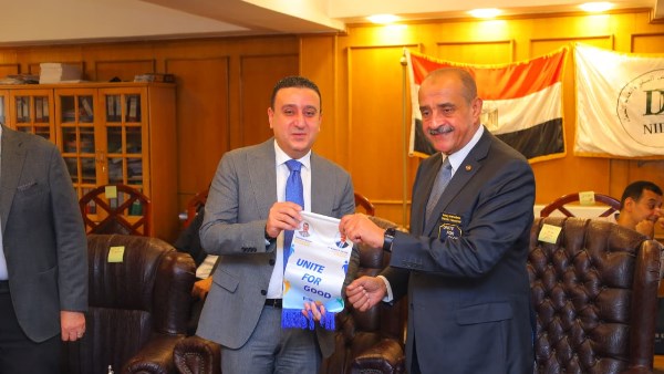 صناع الخير تسلم المعهد القومي لأمراض السكر والغدد الصماء جهازاً طبياً الأول من نوعه بالتعاون مع نادي روتاري قصر النيل