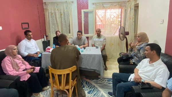 نائب محافظ الفيوم يلتقي المواطنين بقرية العزب