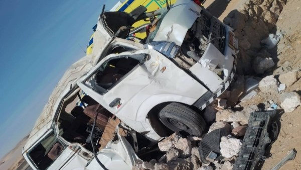 انقلاب ربع نقل علي الطريق الصحراوى الشرقي