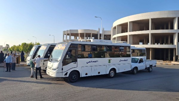 اتوبيسات مجانية لنقل الطلاب