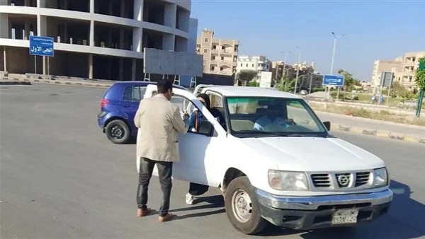 انقاذ طالبة من التأخر علي الامتحان بالمنيا