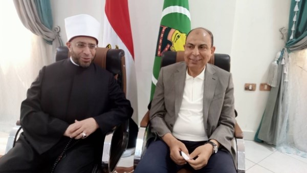 محافظ المنيا يستقبل وزير الاوقاف