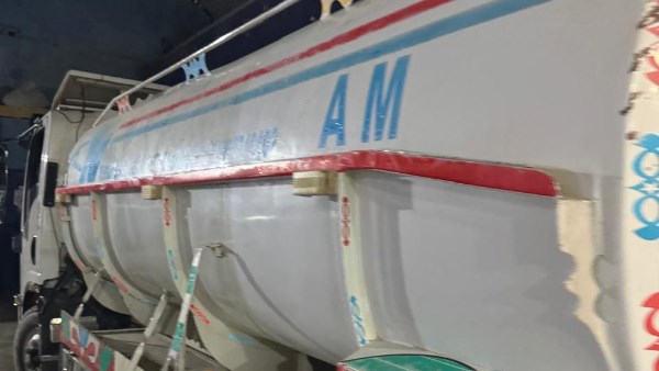 السيارة 