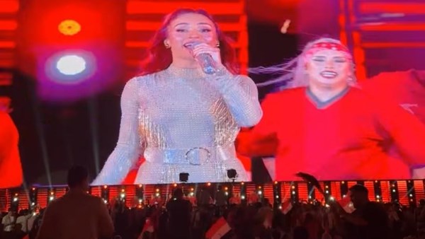 الفنانة اللبنانية كارولينا كرم 