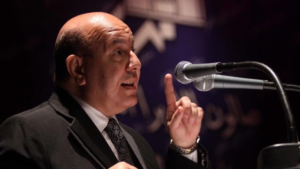 الشاعر الكبير الدكتور أحمد تيمور
