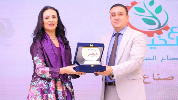 تكريم الدكتورة مايا مرسي