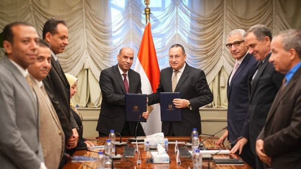 جانب من توقيع بروتوكولات تعاون