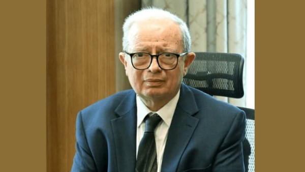 الدكتور حسين عيسى - نائب رئيس مجلس الوزراء للشؤون الاقتصادية