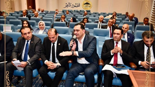 النائب محمود طاهر أمين سر لجنة الاسكان 