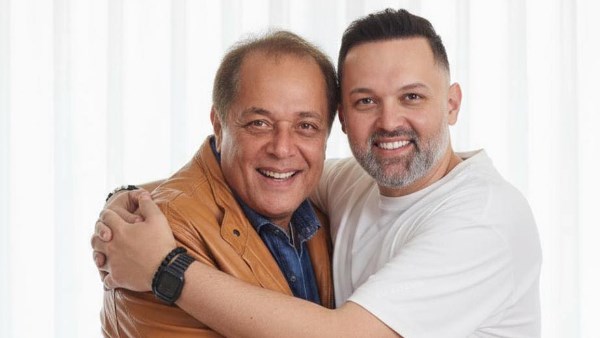 محمد محمود عبدالعزيز ووالده الراحل 
