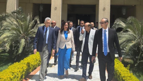 جولة وزيرة الثقافة بدار الأوبرا المصرية 