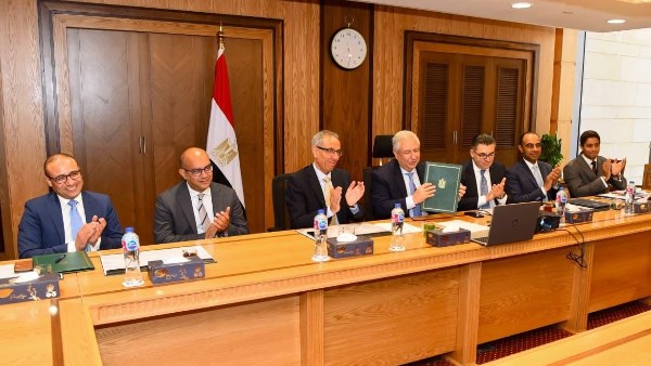 مصر توقع مذكرة تفاهم مع معهد «آي إتش إي دلفت» لتعزيز التعاون في الدبلوماسية المائية