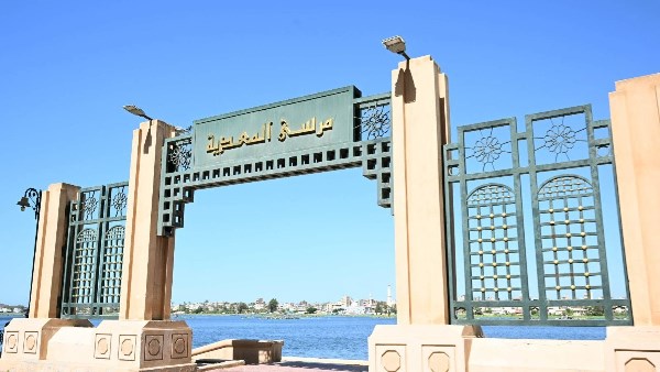 رئيس الوزراء يتفقد تطوير كورنيش رشيد بالبحيرة ويؤكد الحفاظ على الهوية التراثية وتعزيز السياحة