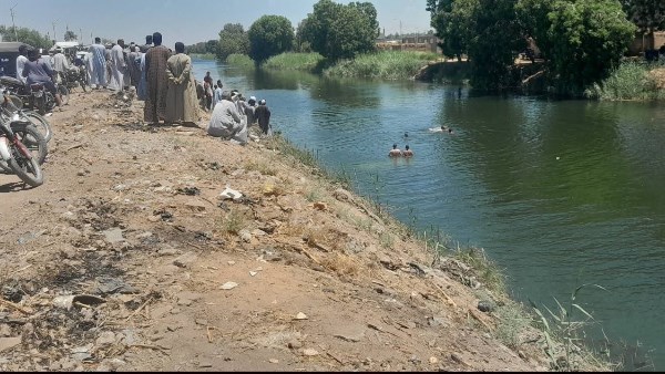 مصرع شخصين وإصابة 5 آخرين في حادث إسنا بالأقصر بعد انتشالهم من المياه