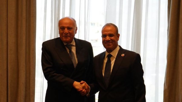 وزير الخارجية يلتقي نظيره الجزائري في عمّان ويؤكدان أهمية تعزيز التعاون والتنسيق بشأن القضايا الإقليمية
