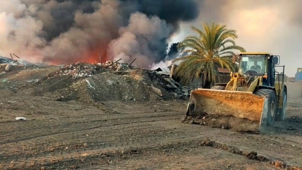 السيطرة على حريق مصنع بويات وزيوت في الخانكة.. واستمرار أعمال التبريد بمشاركة 18 سيارة إطفاء