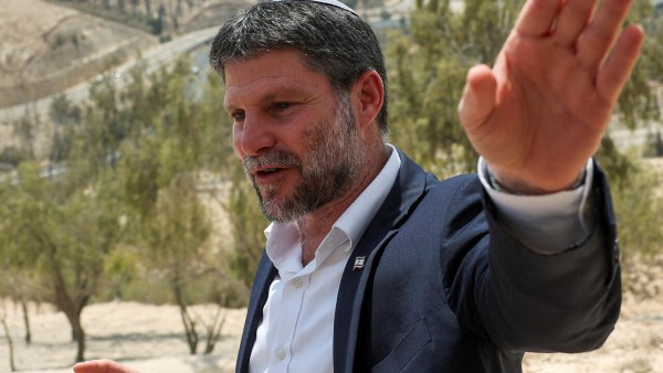 وزير المالية الإسرائيلي: إسرائيل ستبقى في جنوب لبنان حتى نزع سلاح حزب الله