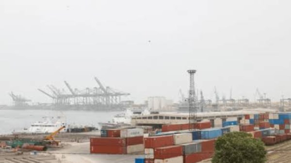 استئناف رحلات طهران دبي وتفعيل التجارة عبر ميناء جبل علي وسط تحسن العلاقات الإيرانية الإماراتية