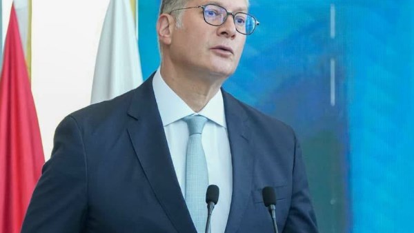 وزير البترول يعلن بدء طرح شركات القطاع في البورصة المصرية.. إدراج "إنبي" و"إيلاب" و"PMS" ضمن المرحلة الأولى 