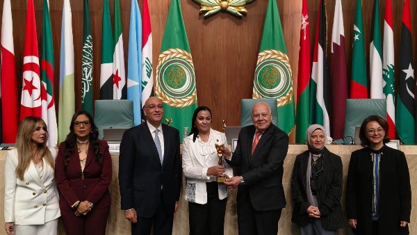 جهاز تنمية المشروعات يشارك في ملتقى المرأة العربية الدبلوماسية ويؤكد دعم رائدات الأعمال