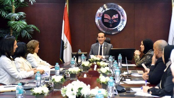 الهيئة العامة للاستثمار والبنك الأوروبي لإعادة الإعمار يبحثان تعزيز الاستثمار ودعم القطاع الخاص في مصر 