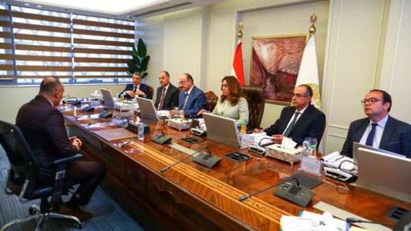 وزيرة التنمية المحلية والبيئة تترأس لجنة اختيار القيادات الجديدة وتستعرض مقابلات 161 متقدمًا لشغل 23 وظيفة
