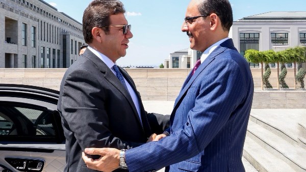 على رأسهم غزة وليبيا .. رئيس المخابرات العامة يلتقى نظيره التركي لبحث القضايا محل الاهتمام المشترك