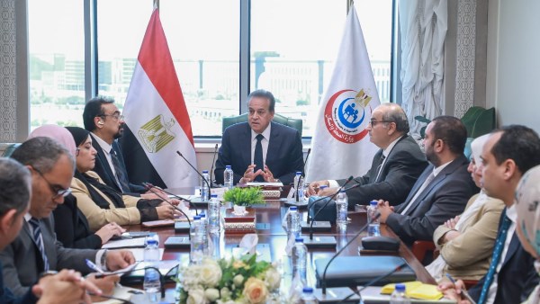 الدكتور خالد عبدالغفار، وزير الصحة والسكان
