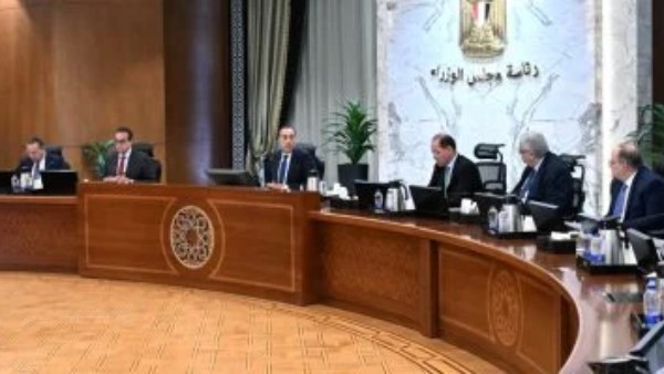 اجتماع عاجل برئاسة مدبولي: الدولة تتحرك لضمان توافر الأدوية والمستلزمات الطبية