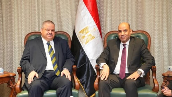 وزير العمل
