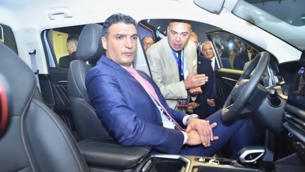  خالد هاشم، وزير الصناعة