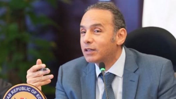 الدكتور إسلام عزام