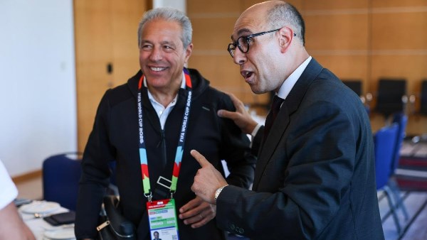 سفير مصر في كندا  يستقبل بعثة منتخب مصر