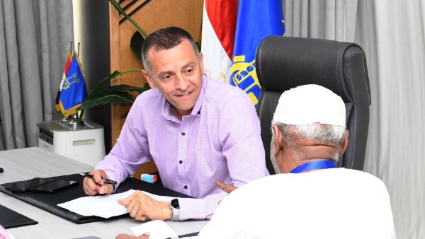 محافظ أسوان 