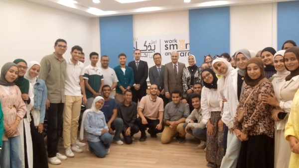رئيس جامعة اسوان 