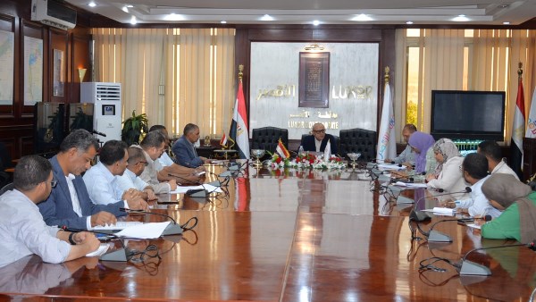 محافظ الأقصر