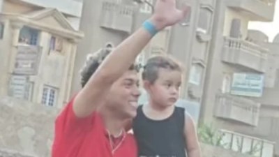  إمام عاشور على الأعناق