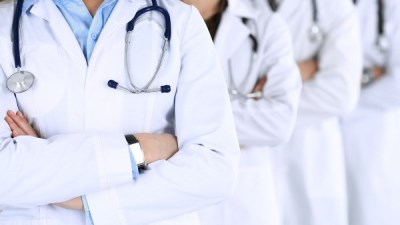 الأطباء