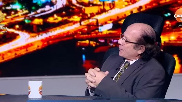 الدكتور محمد عبد العزيز