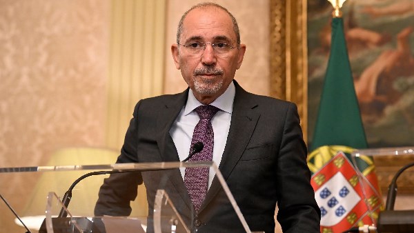 وزير الخارجية 