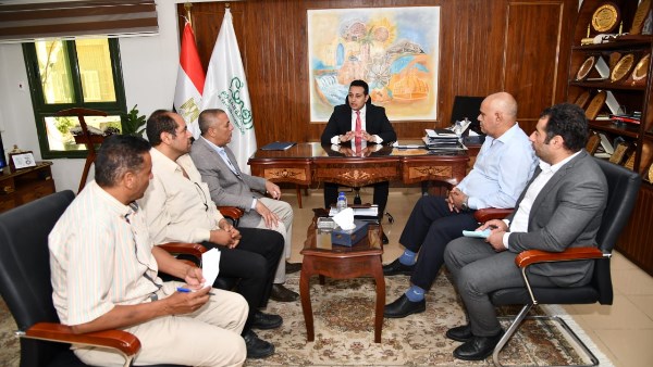 نائب محافظ الفيوم يتابع تطوير منطقة دمو