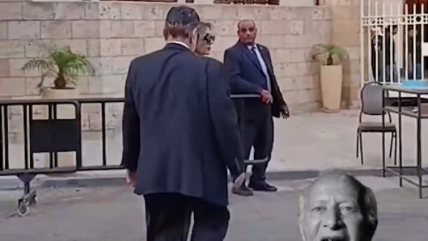 نادية مصطفى وزوجها 