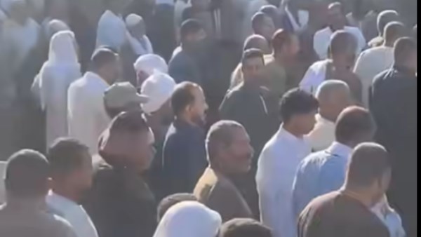 الأهالي يستقبلون جثامين الضحايا
