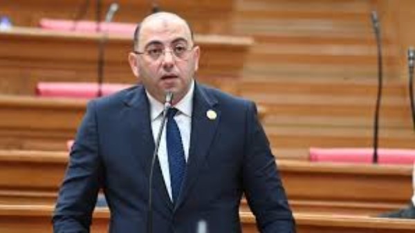 د.احمد العطيفي